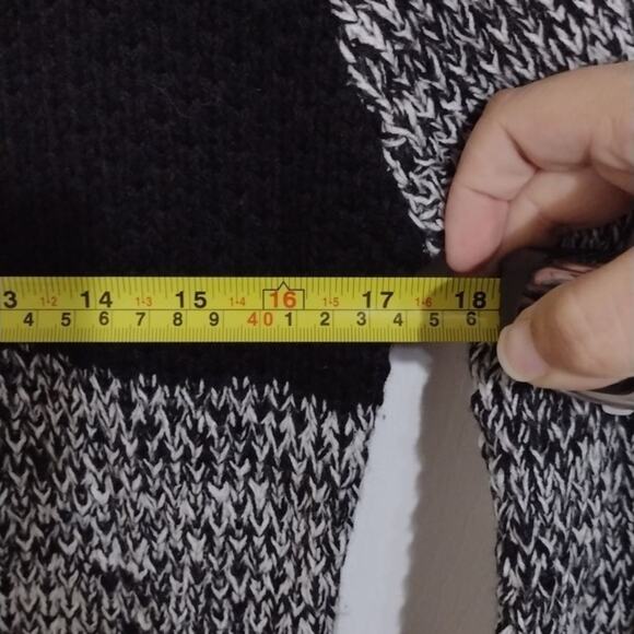 Maurices black and white static print black stripe sweater dress women's size M. - Picture 6 of 6